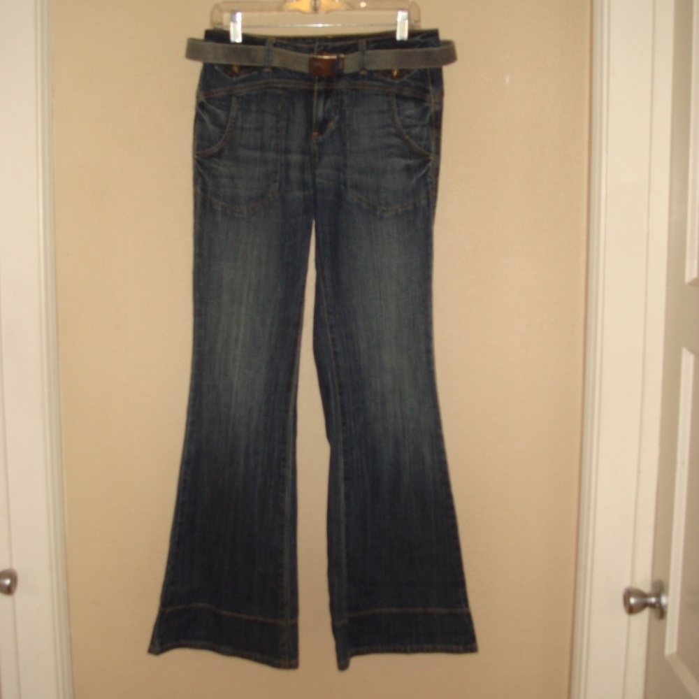 COPY - DKNY Bell BOTTOM JEANS with Belt Size 28x34